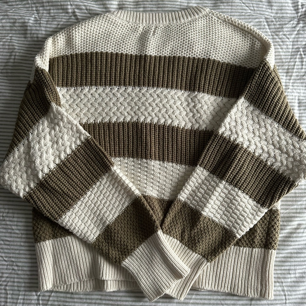 Target sweater - Picture 3 of 3